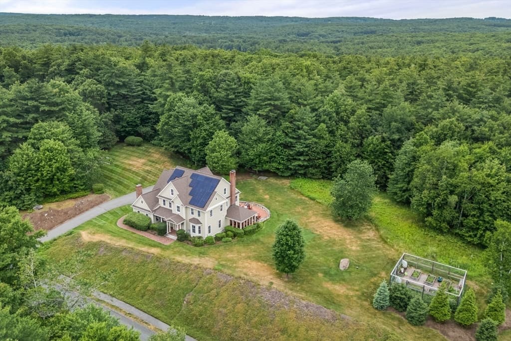 35 Houghton Ln, Boxborough MA 01719 photo 2