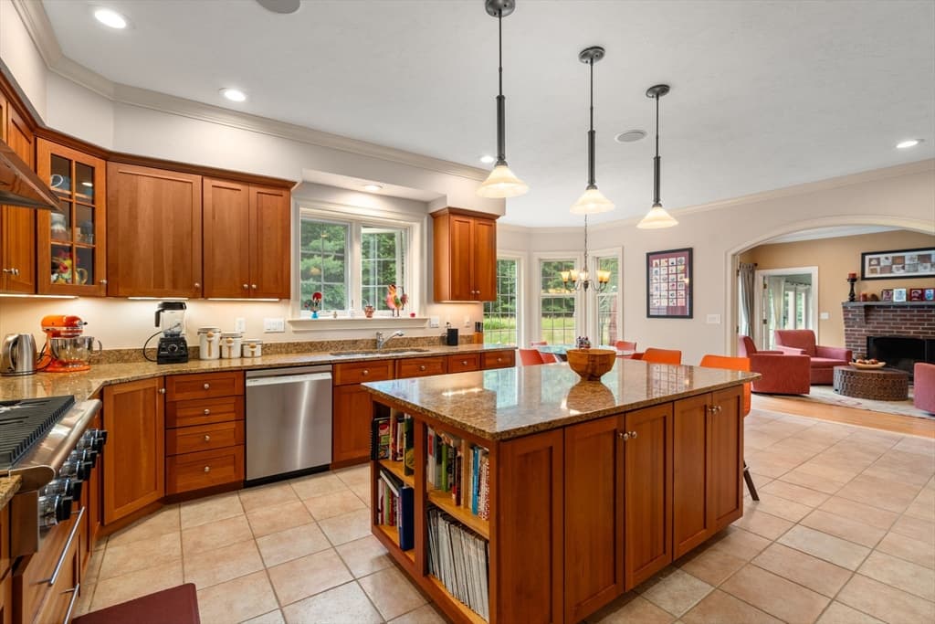 35 Houghton Ln, Boxborough MA 01719 photo 17