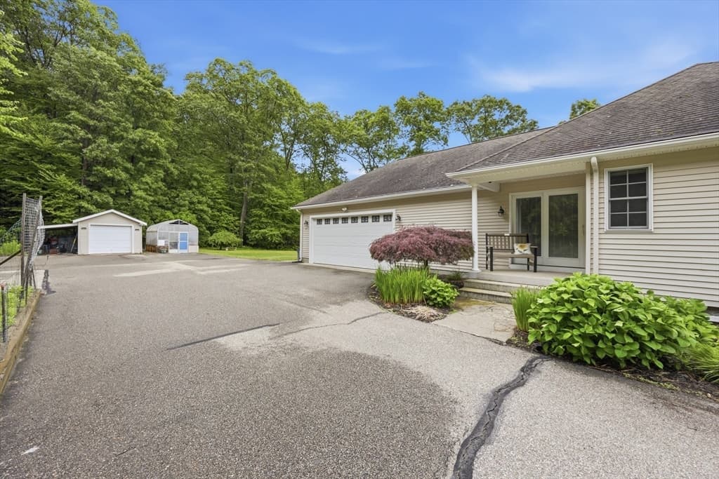 54 Olney Rd, Palmer MA 01069 photo 37