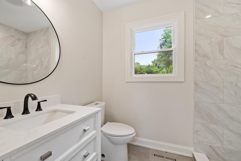 Single Family Residence at 21 Wildewood Dr, Lynnfield MA 01940, Lynnfield, photo 22 of 42