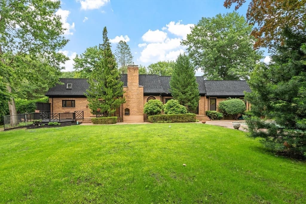 Single Family Residence at 21 Wildewood Dr, Lynnfield MA 01940, Lynnfield, photo 35 of 42