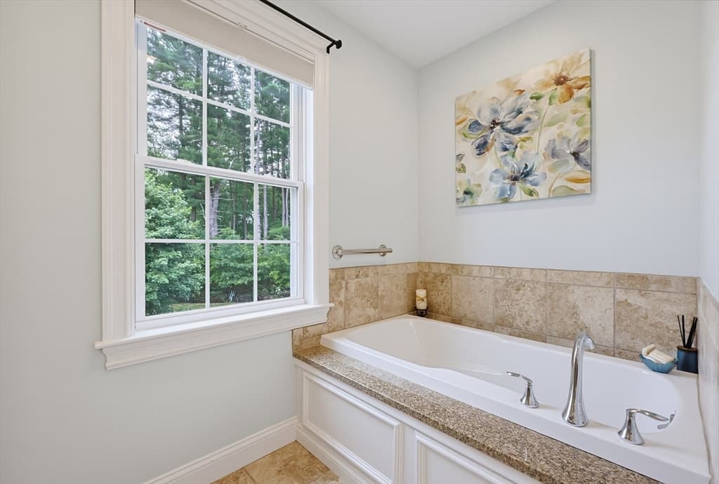 Condominium at 23 Williamsburg Way # 23, Medway MA 02053, Medway, photo 16 of 26