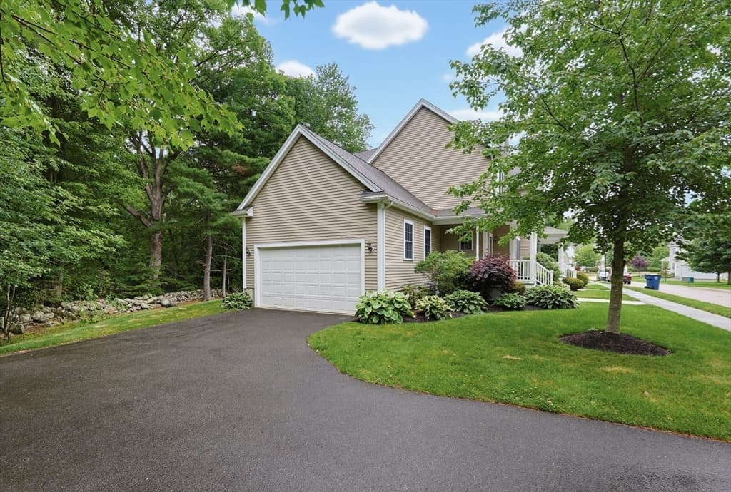 Condominium at 23 Williamsburg Way # 23, Medway MA 02053, Medway, photo 26 of 26