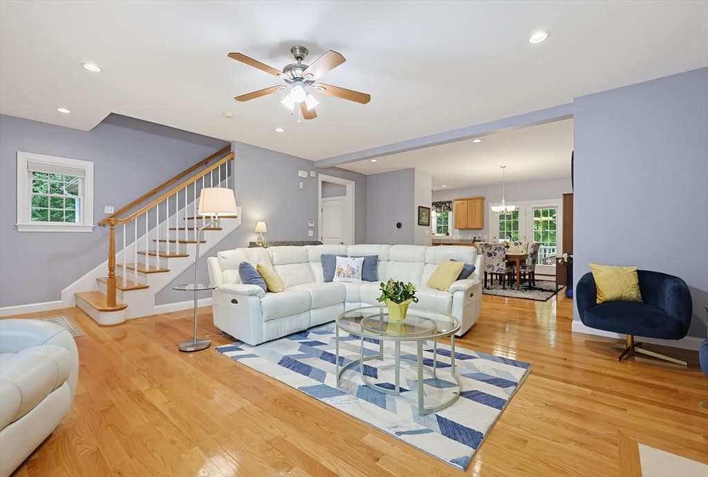 Condominium at 23 Williamsburg Way # 23, Medway MA 02053, Medway, photo 5 of 26