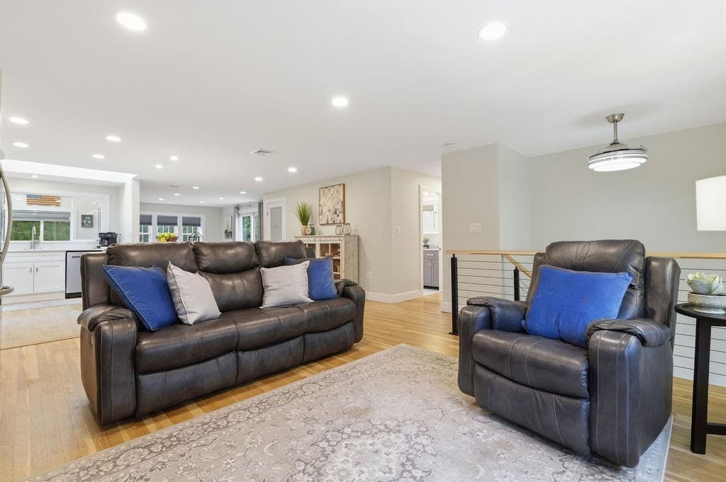 Single Family Residence at 254 Winter Street, Hanover MA 02339, photo 5 of 40