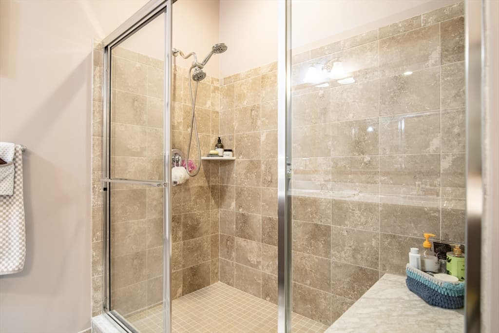 Condominium at 4 Plover Ln # 4, Methuen MA 01844, Methuen, photo 22 of 39