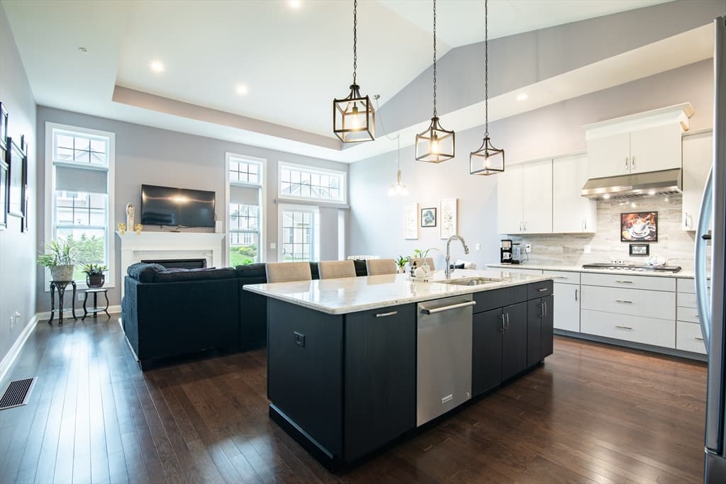 Condominium at 4 Plover Ln # 4, Methuen MA 01844, Methuen, photo 5 of 39