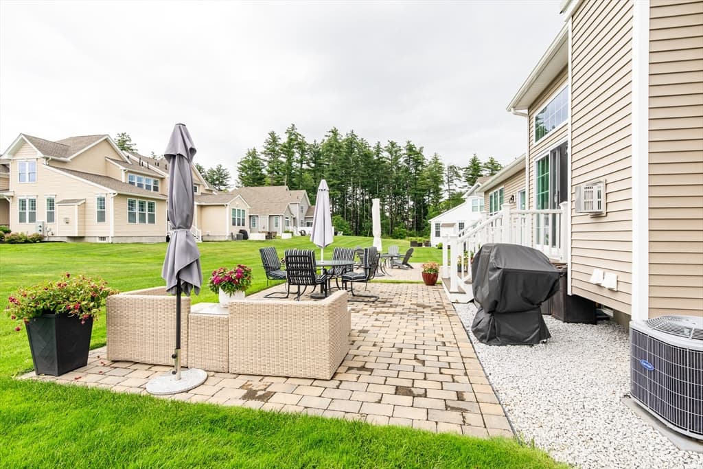 Condominium at 4 Plover Ln # 4, Methuen MA 01844, Methuen, photo 37 of 39