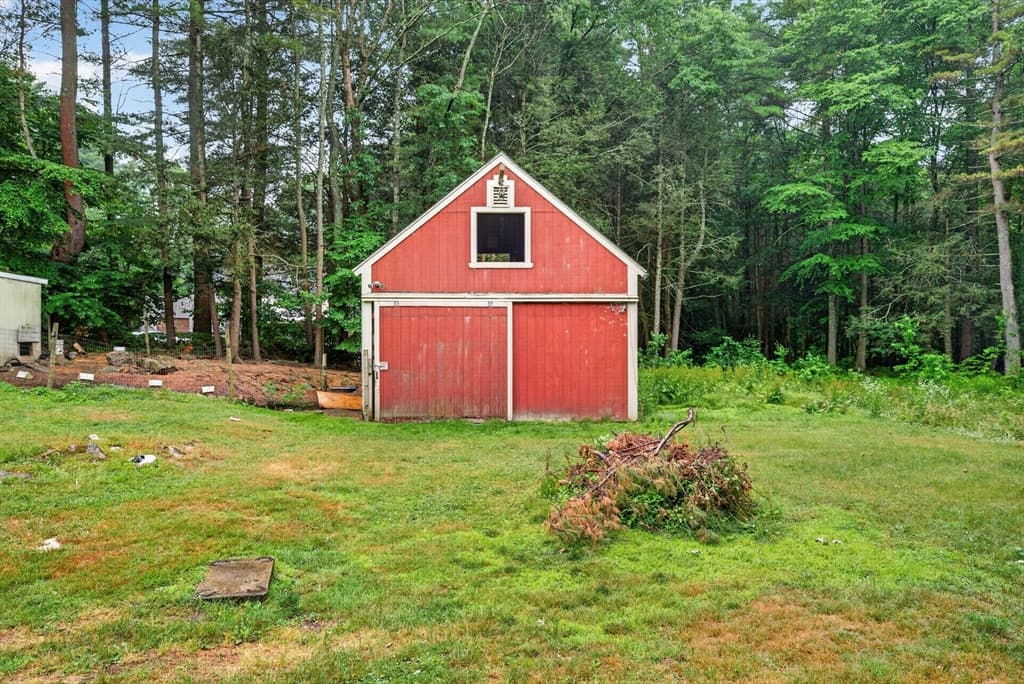 112 Bond Rd, Charlton MA 01507 photo 35