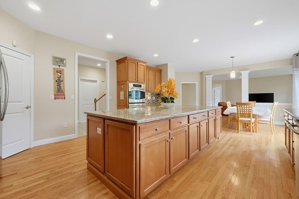 35 Howarth Dr, Upton MA 01568 photo 11