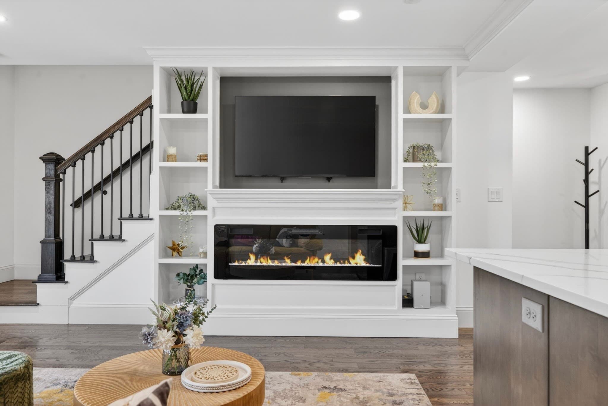 Condominium at 10 Osborne # B, Salem MA 01970, photo 6 of 15