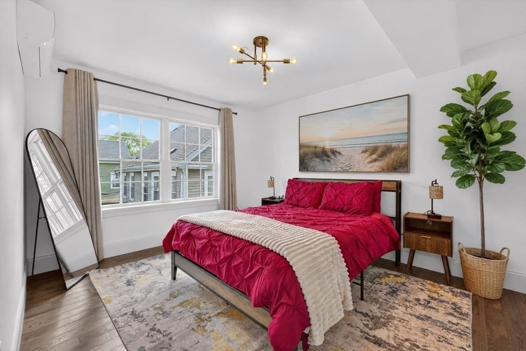 Condominium at 10 Osborne # B, Salem MA 01970, photo 10 of 15