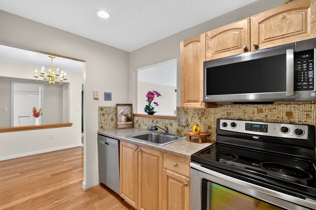 269 Cambridge Rd # 608, Woburn MA 01801 photo 5