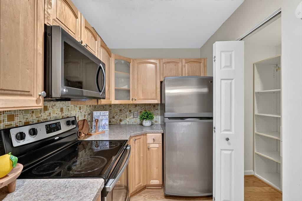 269 Cambridge Rd # 608, Woburn MA 01801 photo 4