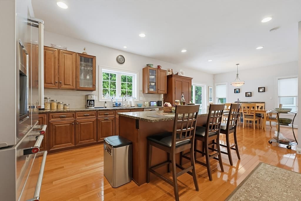 Single Family Residence at 969 Old Connecticut Path, Framingham MA 01701, photo 3 of 42