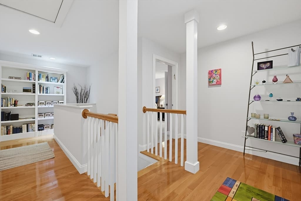 Single Family Residence at 969 Old Connecticut Path, Framingham MA 01701, photo 20 of 42