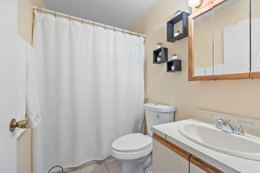 49 Meadow Pond Dr # K, Leominster MA 01453 photo 14