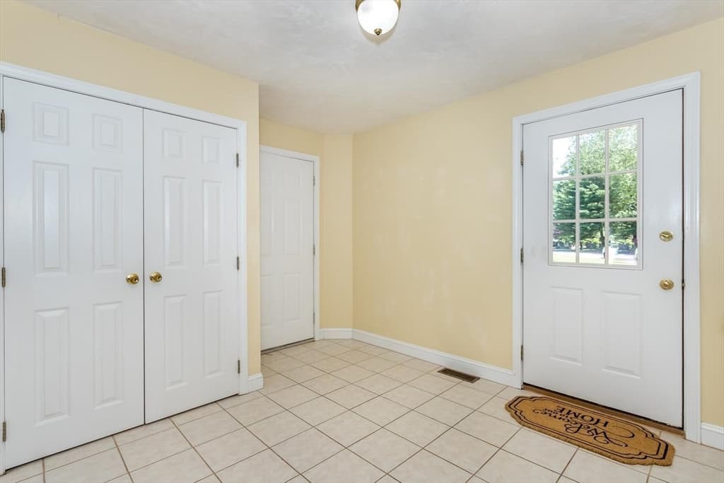 140 Grace Ln, Stoughton MA 02072 photo 13