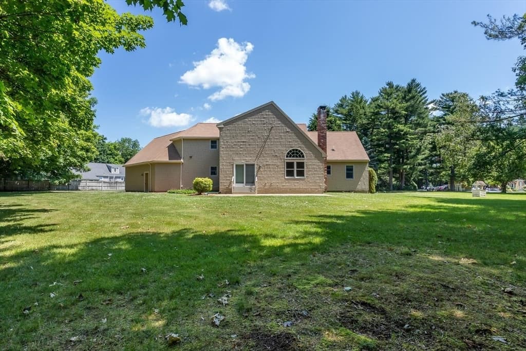 140 Grace Ln, Stoughton MA 02072 photo 18