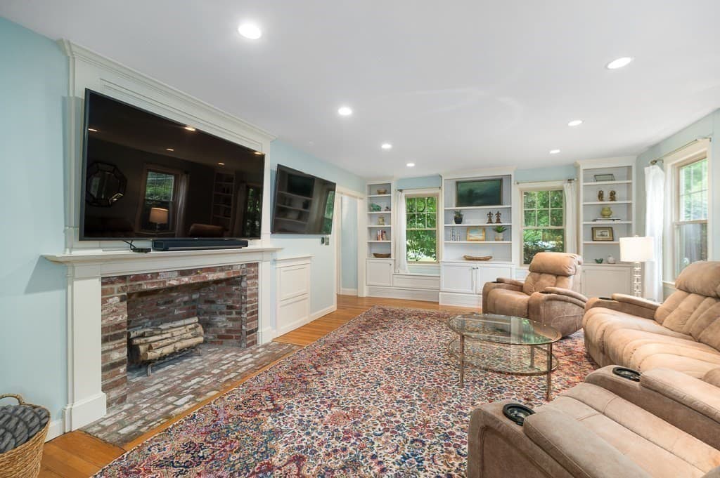 Single Family Residence at 2 Patton Drive, Hamilton MA 01982, photo 22 of 41