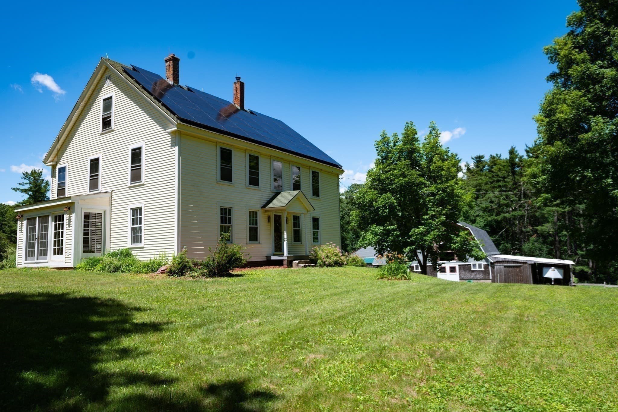 Single Family Residence at 38 Blueberry Hill Rd, New Salem MA 01355, photo 3 of 41