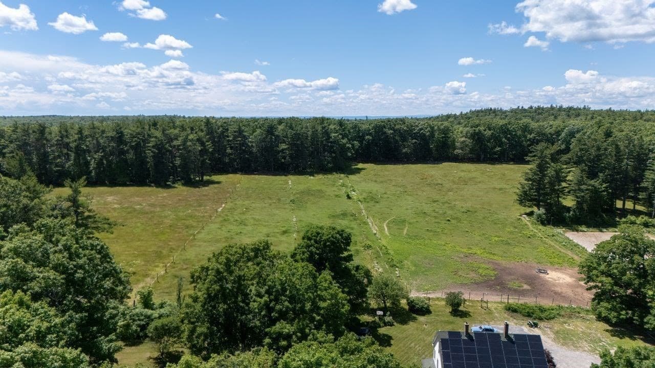 Single Family Residence at 38 Blueberry Hill Rd, New Salem MA 01355, photo 40 of 41