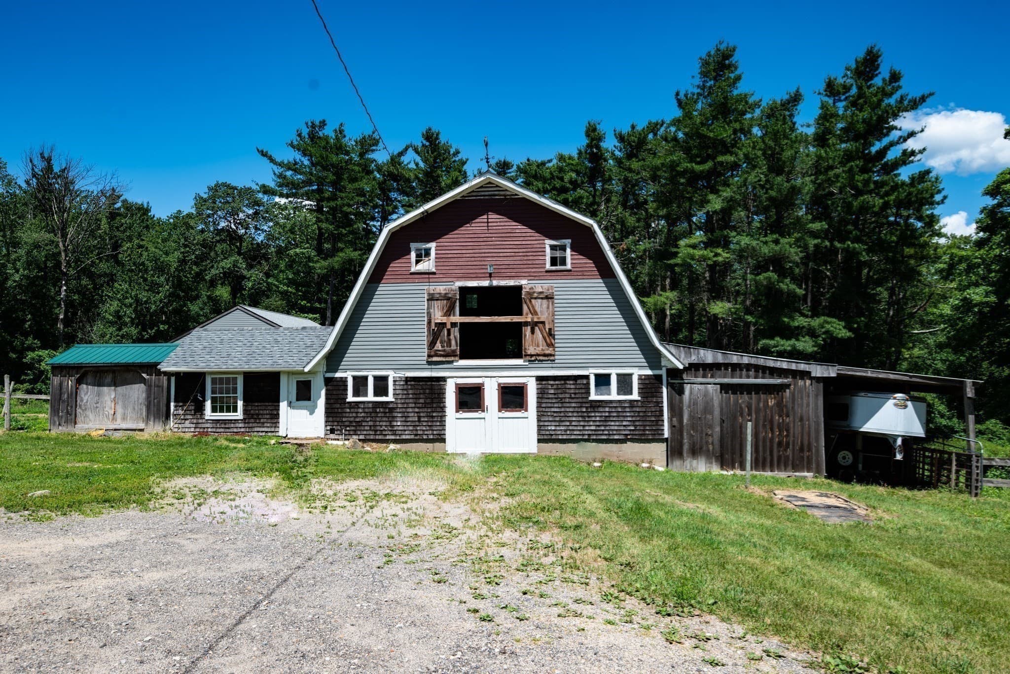 Single Family Residence at 38 Blueberry Hill Rd, New Salem MA 01355, photo 4 of 41