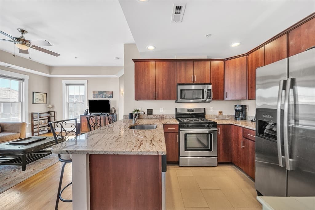 Condominium at 121 E Cottage St # 4, Boston MA 02125, photo 17 of 38