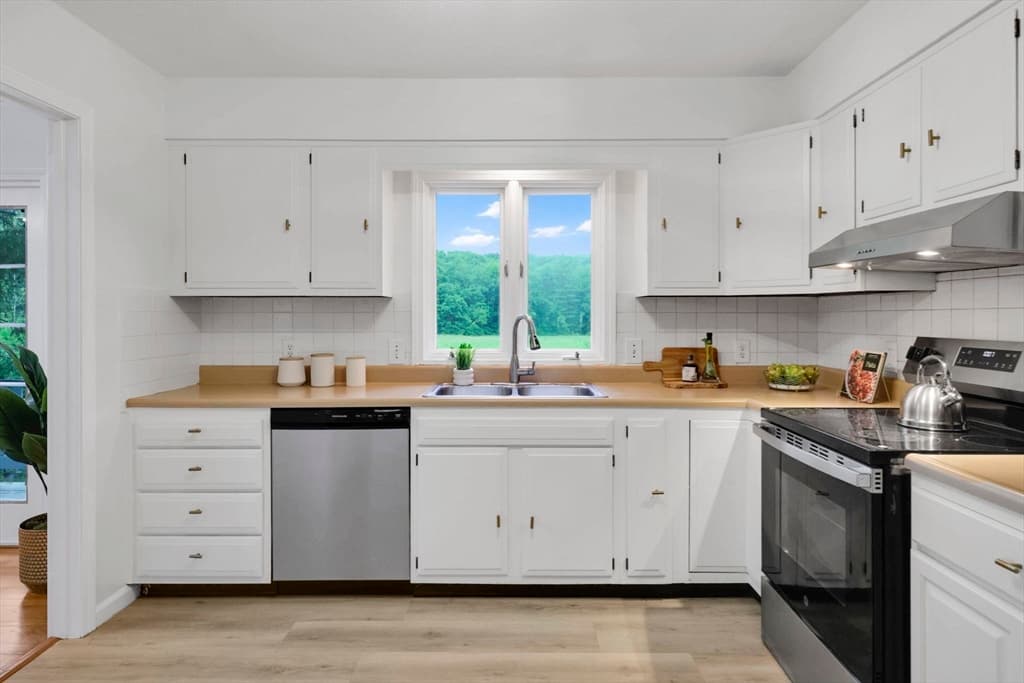 Single Family Residence at 210 Strong St, Amherst MA 01002, Amherst, photo 13 of 40