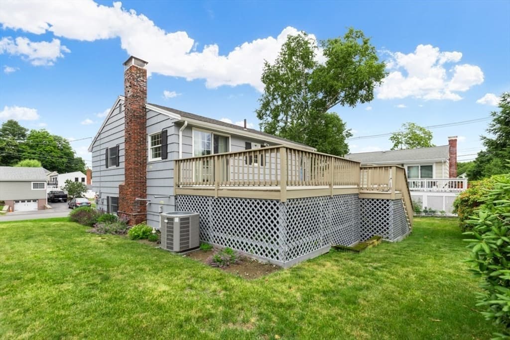 Single Family Residence at 4 Rossmore Rd, Lynnfield MA 01940, Lynnfield, photo 26 of 28