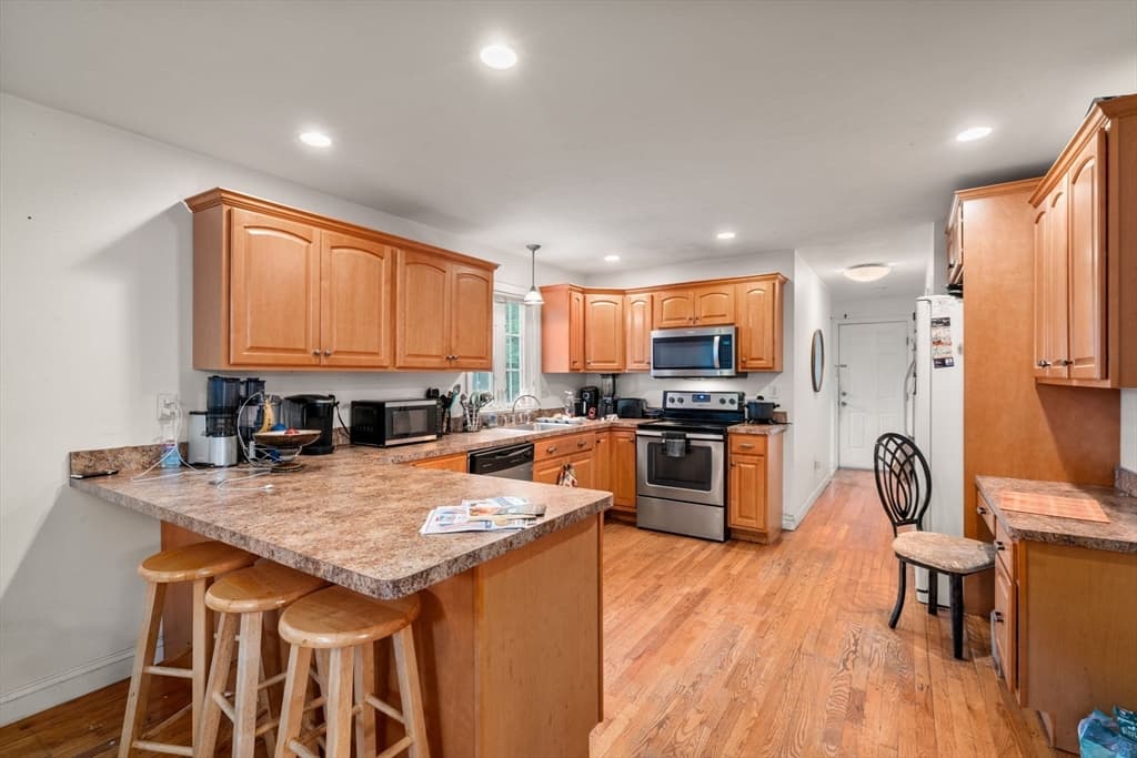 86 Oakland St, Stoughton MA 02072 photo 13