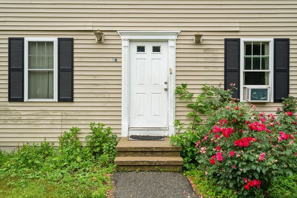 86 Oakland St, Stoughton MA 02072 photo 5