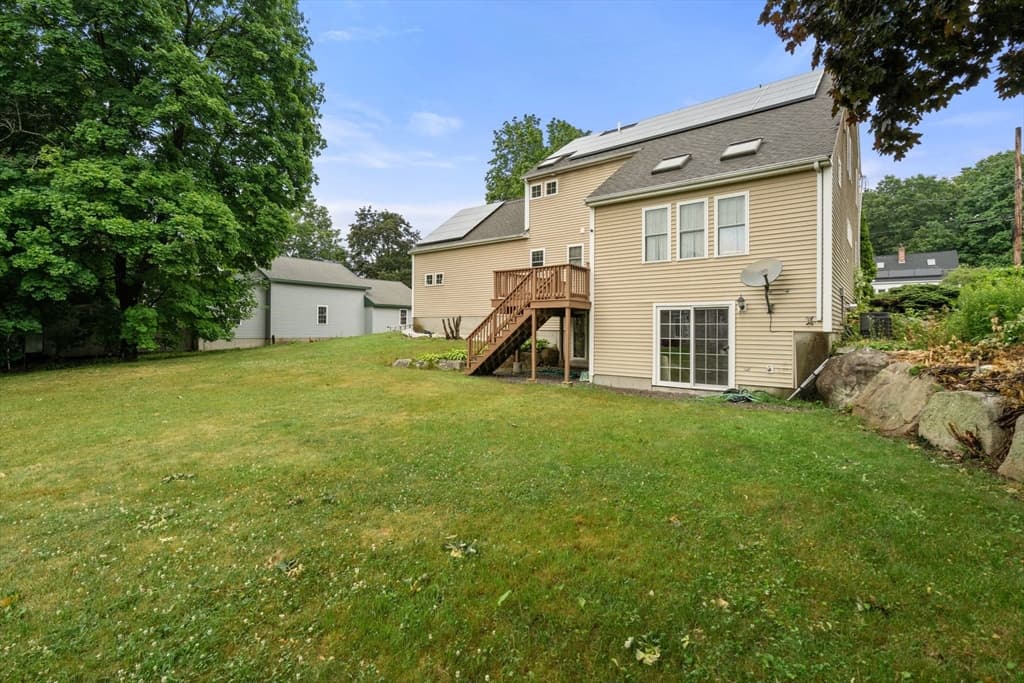 86 Oakland St, Stoughton MA 02072 photo 9