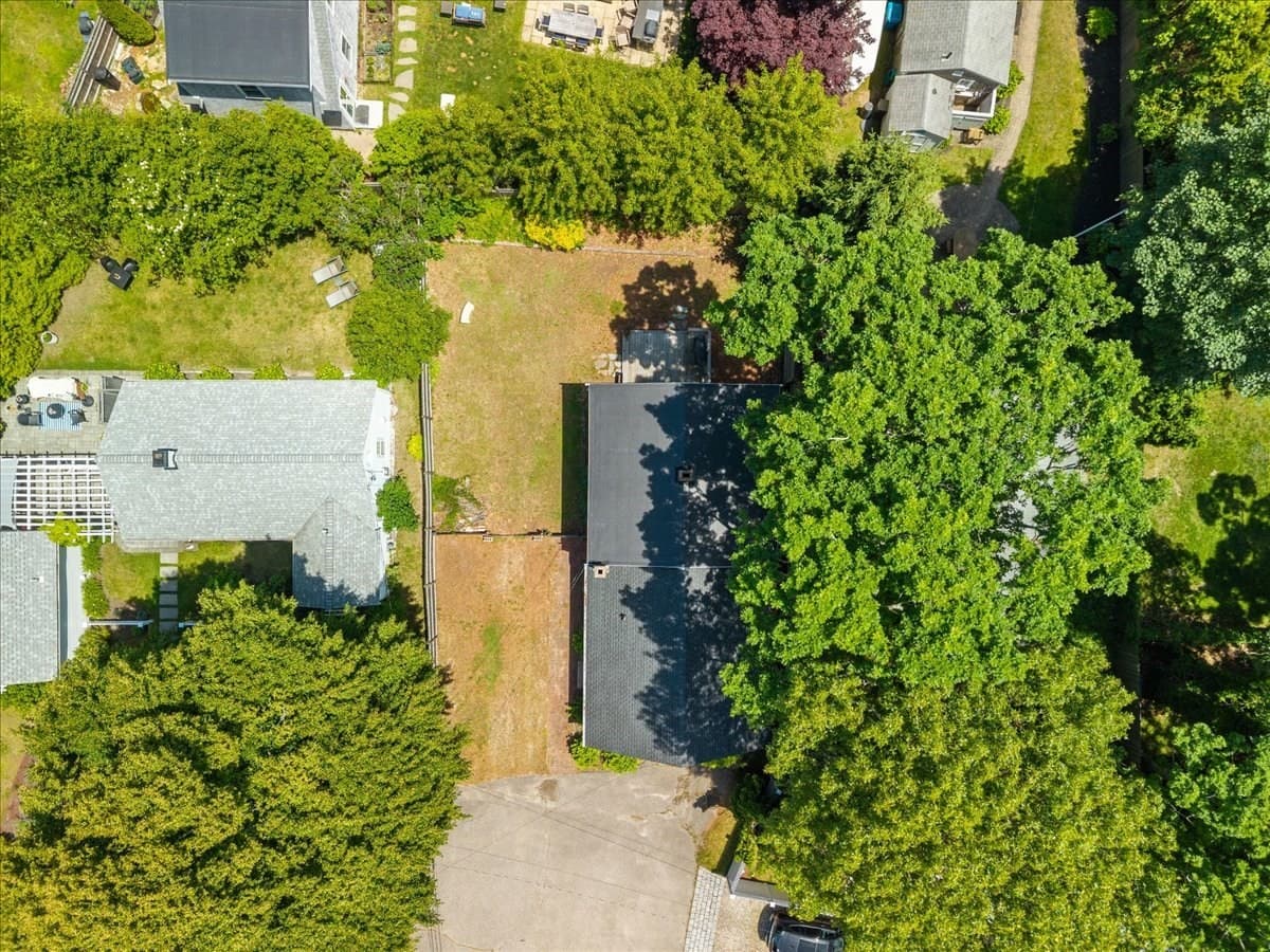 Single Family Residence at 47 Little Rock Ave, Falmouth MA 02540, photo 9 of 32