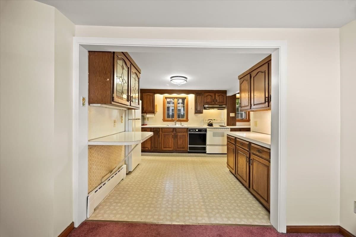Single Family Residence at 47 Little Rock Ave, Falmouth MA 02540, photo 18 of 32