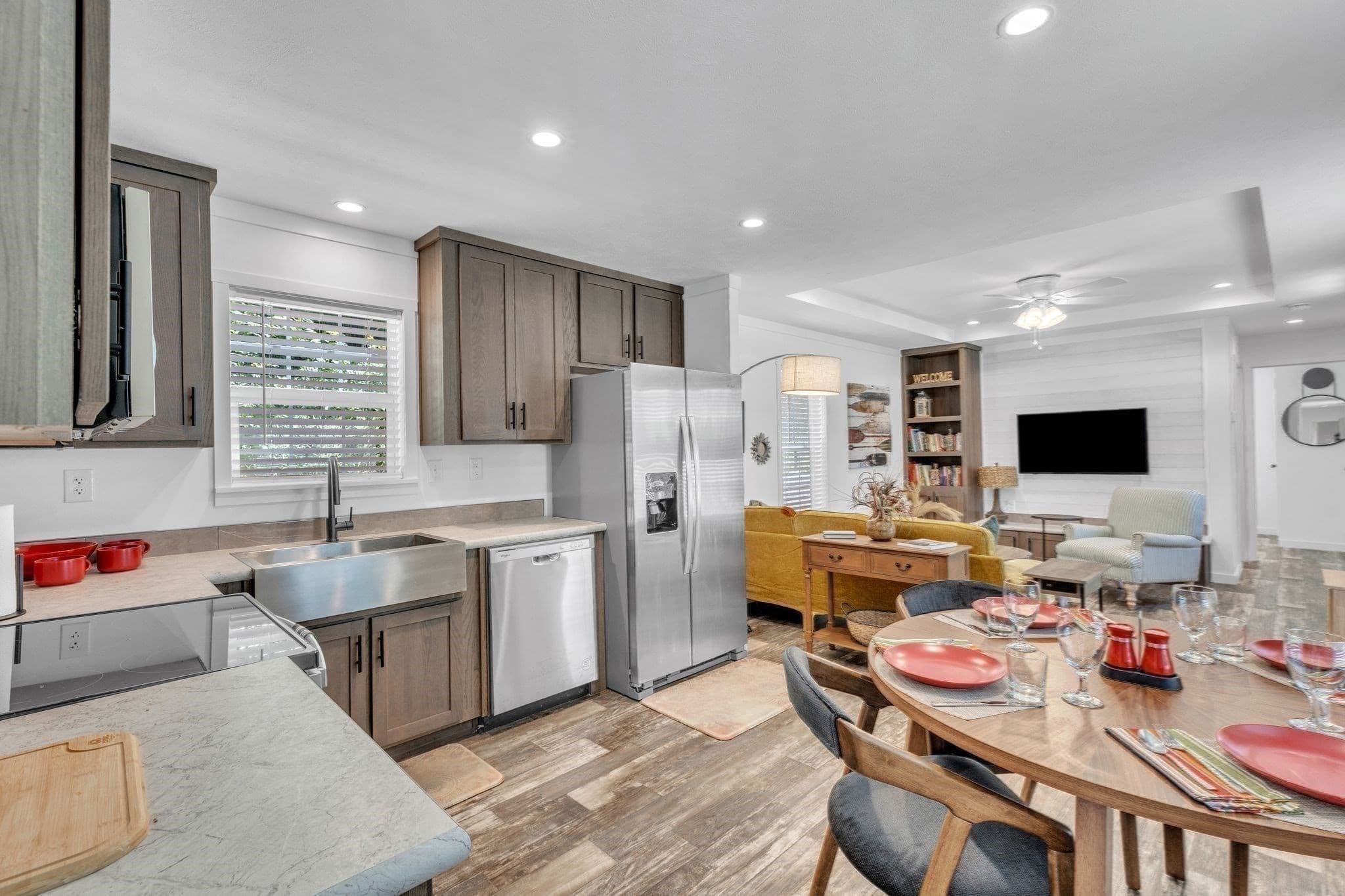 2 Fourth Ave., Ware MA 01082