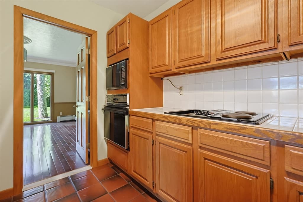 42 Jolicoeur Ave, Spencer MA 01562 photo 10