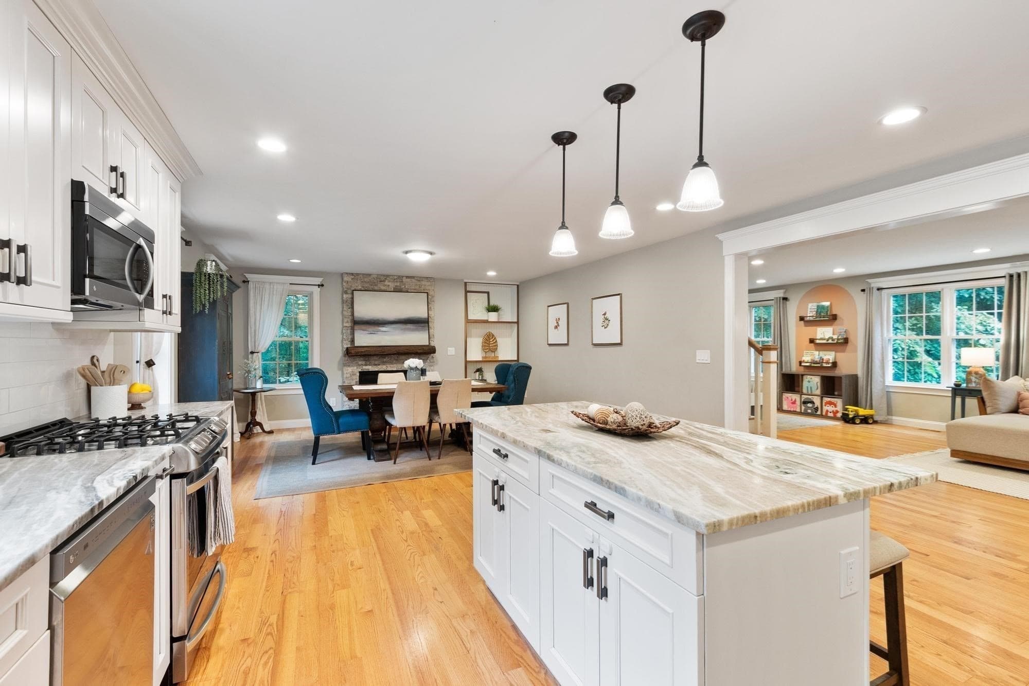 Single Family Residence at 171 Depot Rd, Boxborough MA 01719, Boxborough, photo 6 of 36