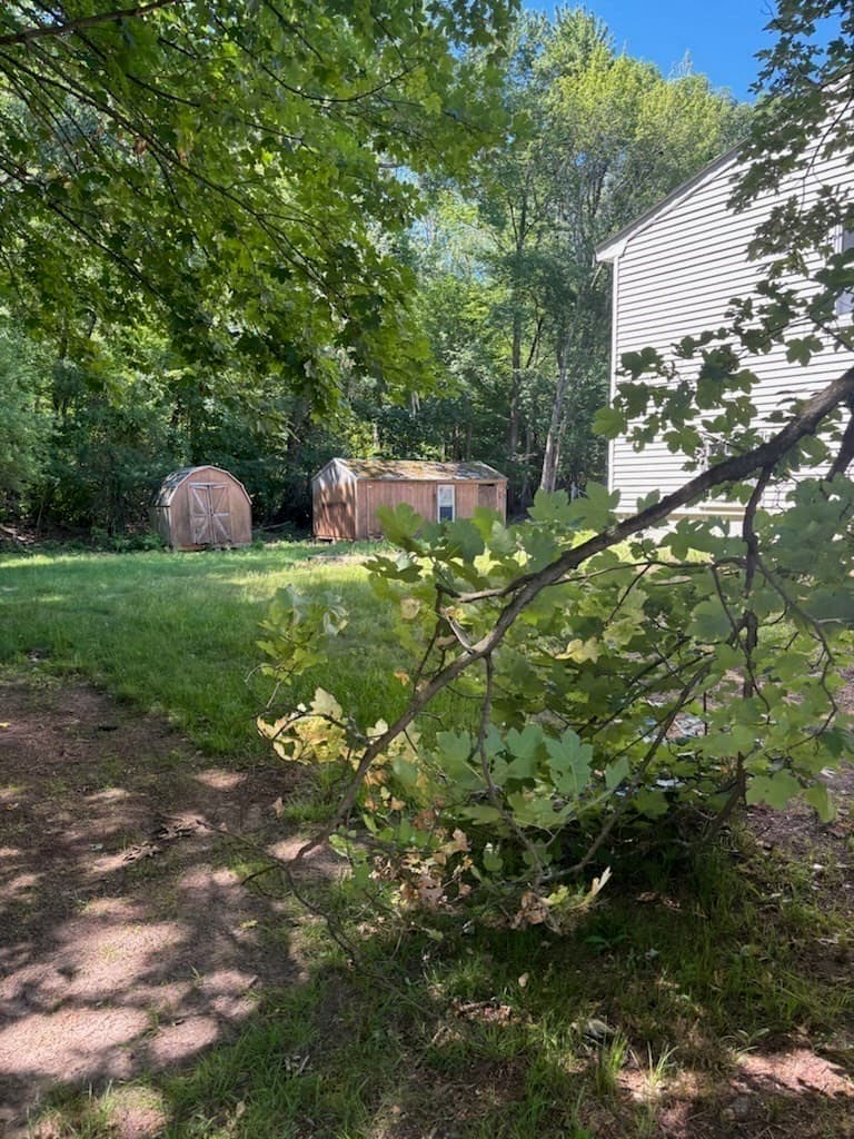 81 Border Rd, Holbrook MA 02343