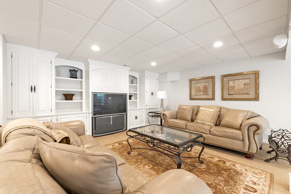 Single Family Residence at 2 Eden Cir, Westborough MA 01581, Westborough, photo 23 of 37