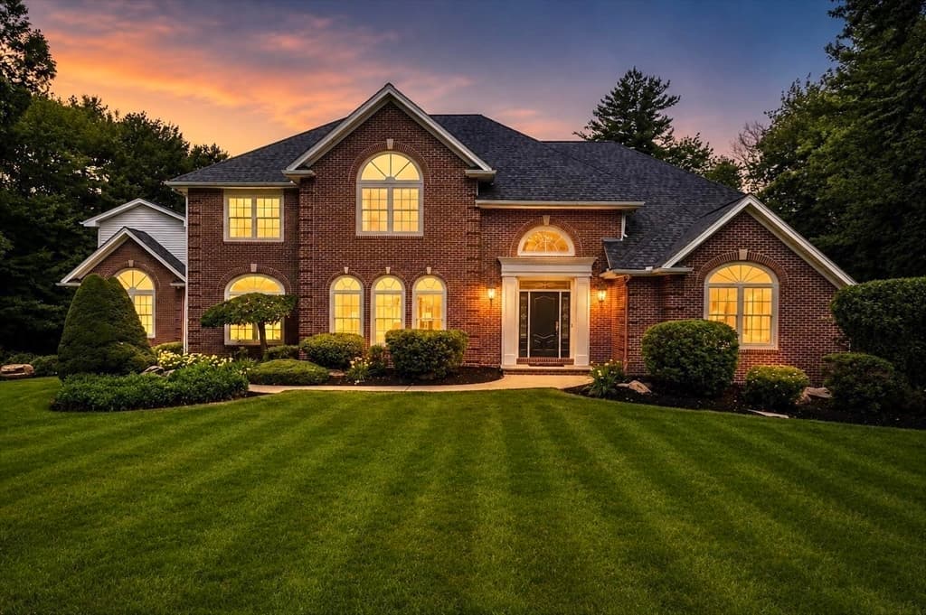 Single Family Residence at 2 Eden Cir, Westborough MA 01581, Westborough, photo 2 of 37