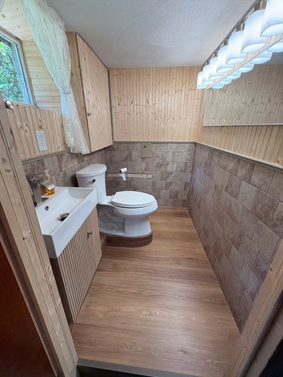 408 Swains Pond Avenue, Melrose MA 02176 photo 22