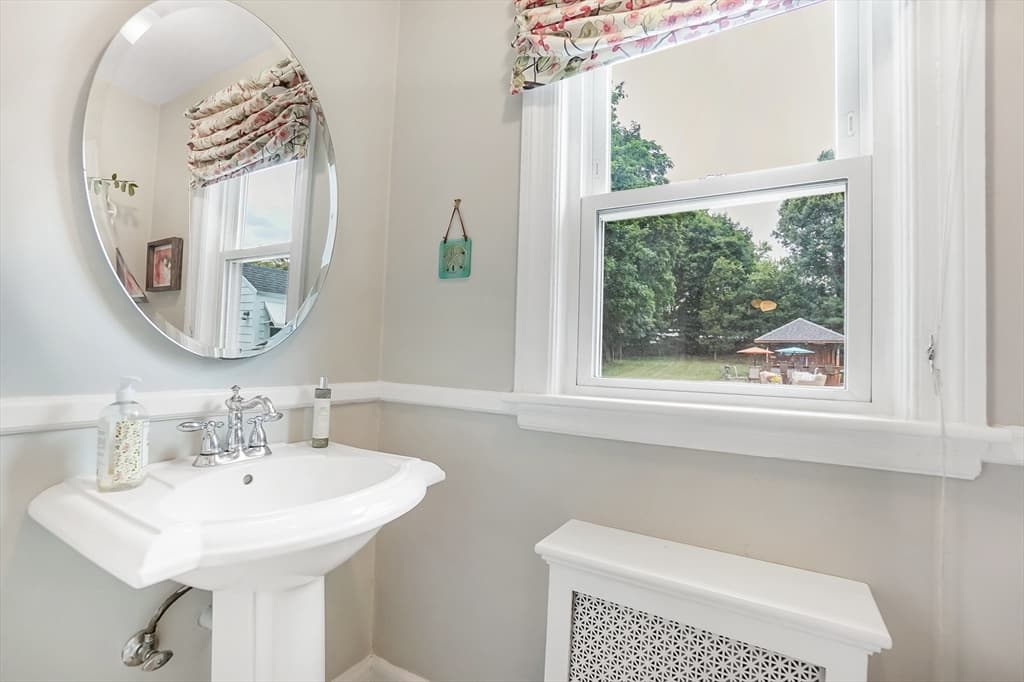 158 Warren Street, Waltham MA 02453 photo 15