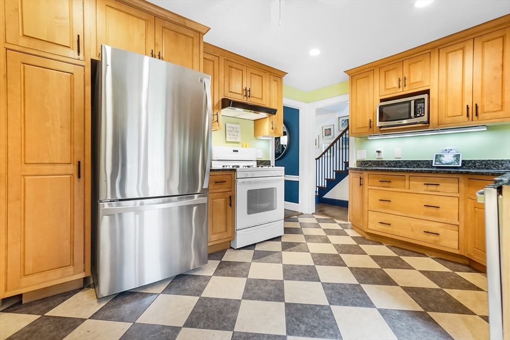 158 Warren Street, Waltham MA 02453 photo 11