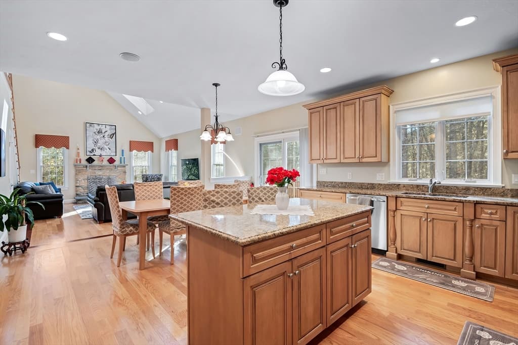 120 South Walpole Street, Sharon MA 02067 photo 7