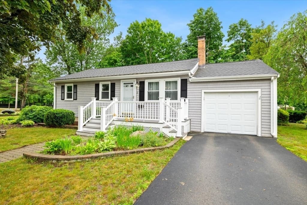 2 Margaret Rd, Foxboro MA 02035