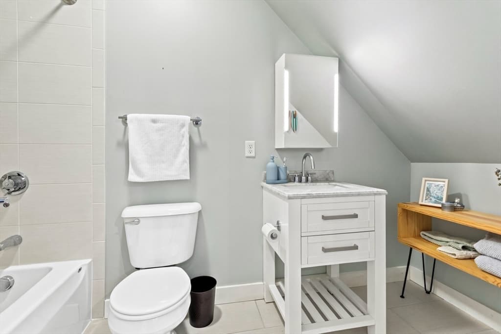 51 New Ocean St # 3, Swampscott MA 01907 photo 27