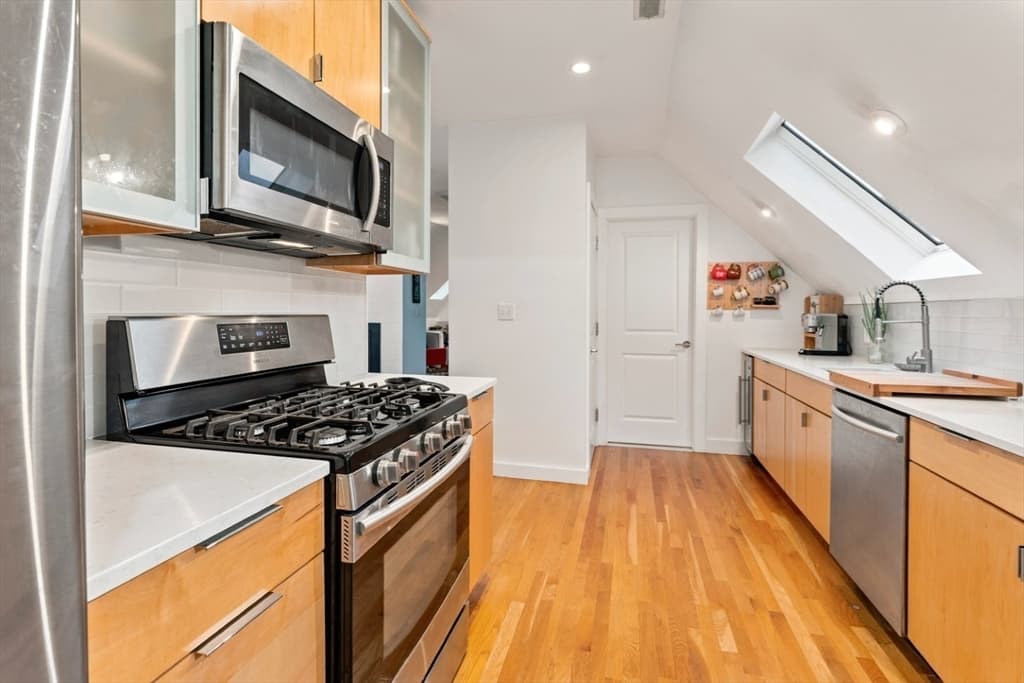 51 New Ocean St # 3, Swampscott MA 01907 photo 12