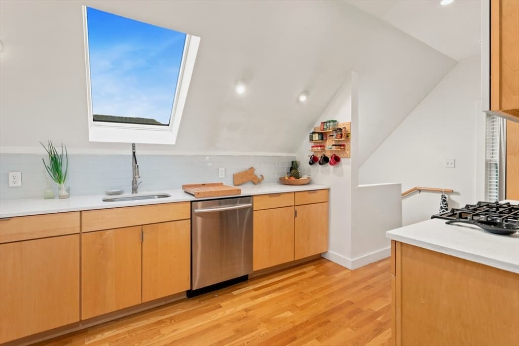 51 New Ocean St # 3, Swampscott MA 01907 photo 9