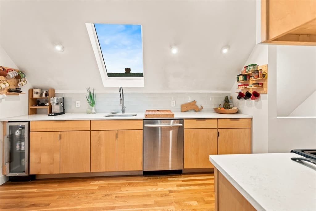 51 New Ocean St # 3, Swampscott MA 01907 photo 10